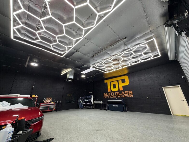 More Photos Of 1005 Barstow Ave, Clovis Warehouse For Sale