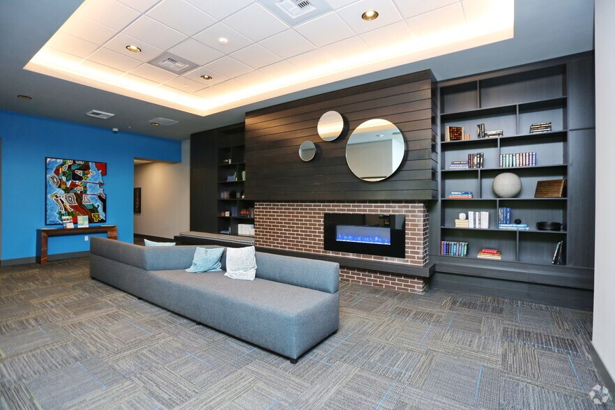 More Photos Of 913 S Jackson St, Seattle Apartments For Lease