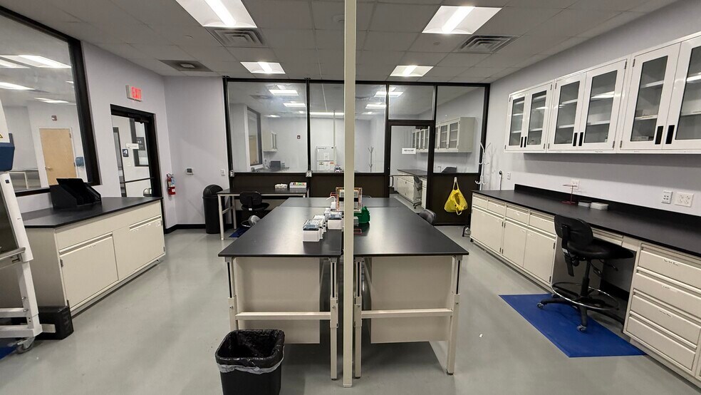 More Photos Of 2550 Brodhead Rd, Bethlehem Flex For Lease