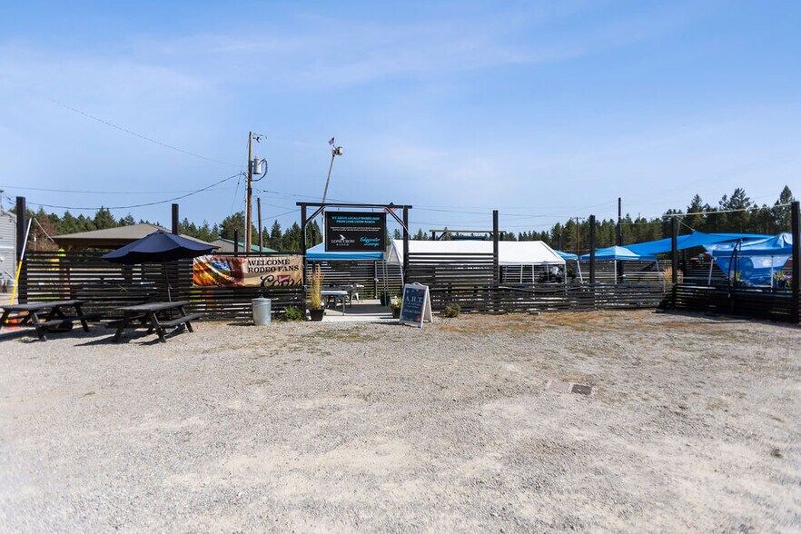 More Photos Of 802 S Shore Diamond Lake Rd, Newport Restaurant For Sale