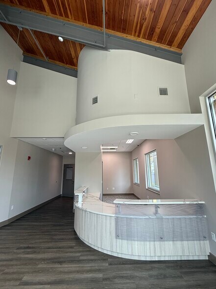 More Photos Of 5234 Little Rd, New Port Richey Medical For Lease