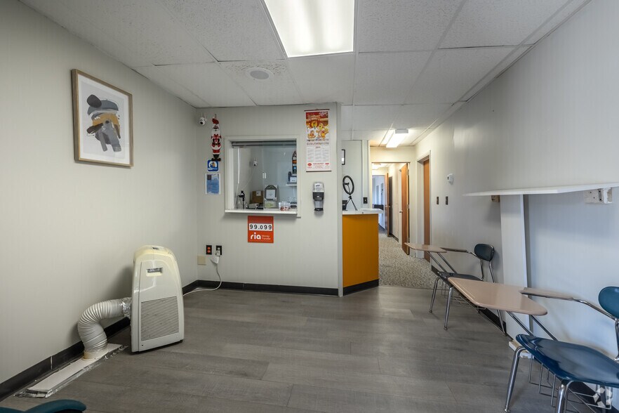 More Photos Of 1240 E Main St, Springfield Loft Creative Space For Sale