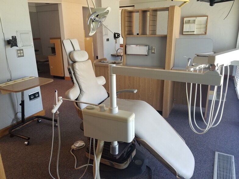 More Photos Of 8811 E Reno Ave, Oklahoma City Medical For Lease