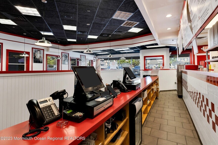 More Photos Of 231-263 Main St, Matawan Storefront For Sale