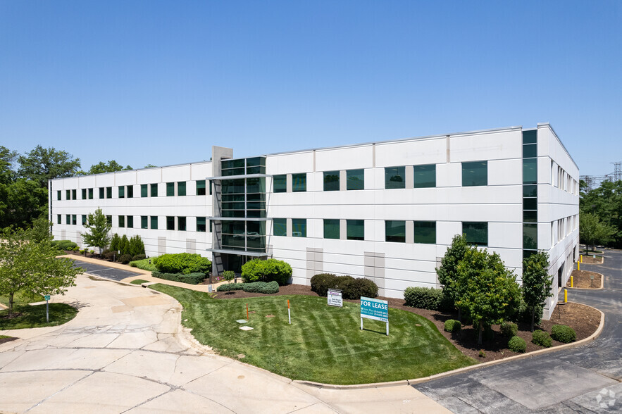 Primary Photo Of 1285 Fern Ridge Pky, Creve Coeur Office For Lease