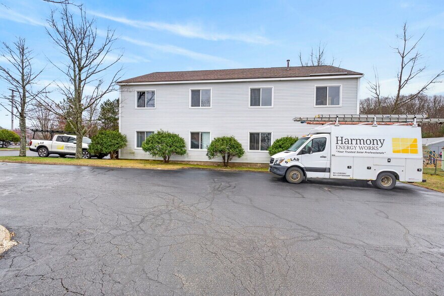 More Photos Of 24 Stickney Ter, Hampton Office For Sale