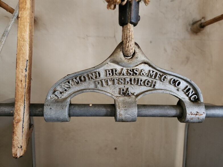 More Photos Of 1600 Bingham St, Pittsburgh Bar For Sale