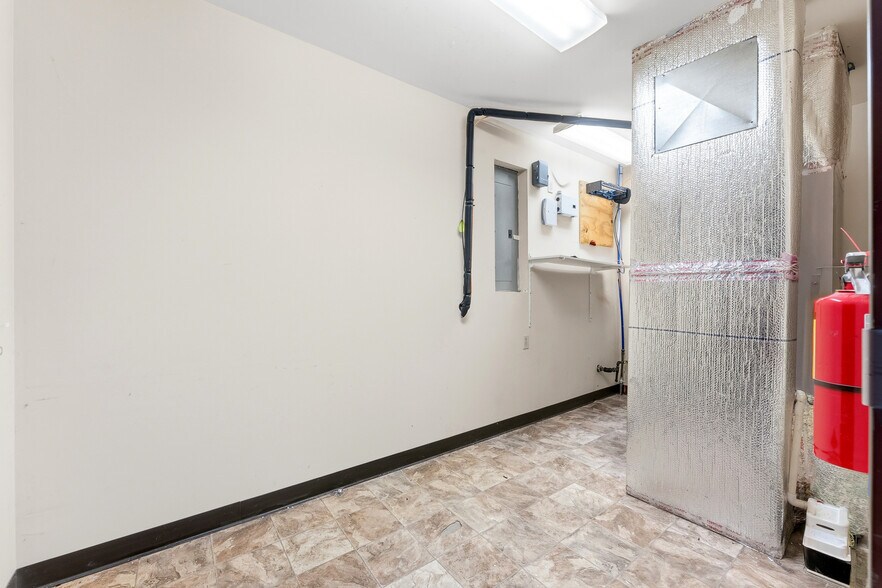 More Photos Of 161 Adena Ln, Clarksburg Office For Lease