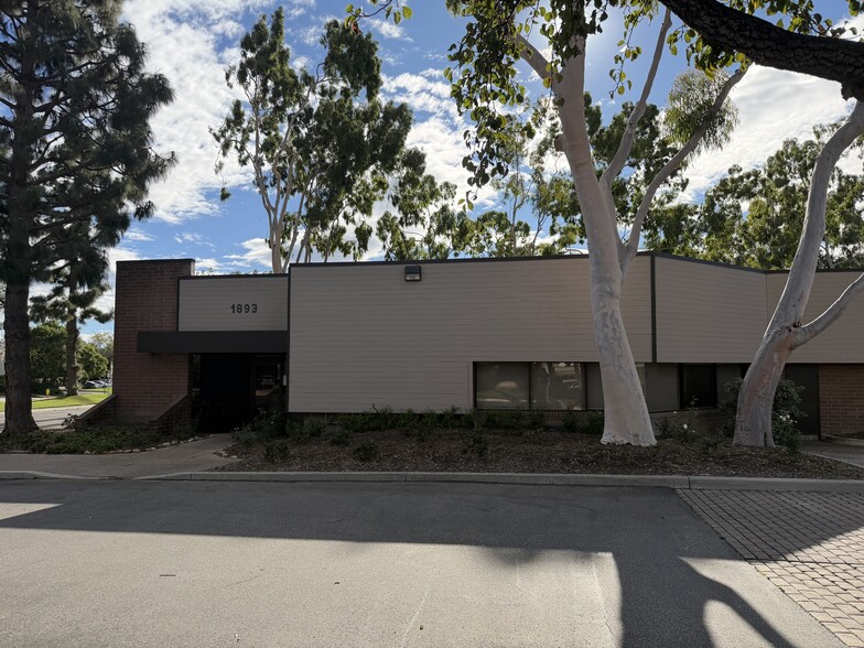 More Photos Of 1881-1893 Knoll Dr, Ventura Office For Sale