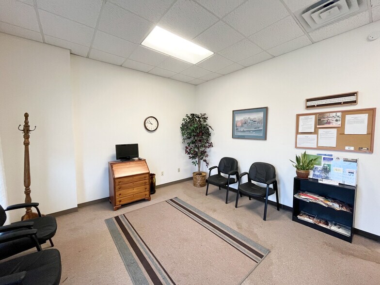 More Photos Of 1591 N Highway 63, Houston General Retail For Sale