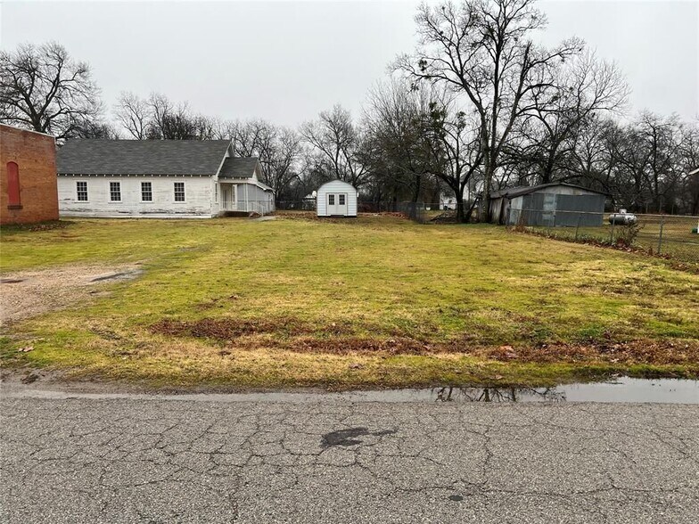 More Photos Of 102 E Main St, Cumby Religious Facility For Sale