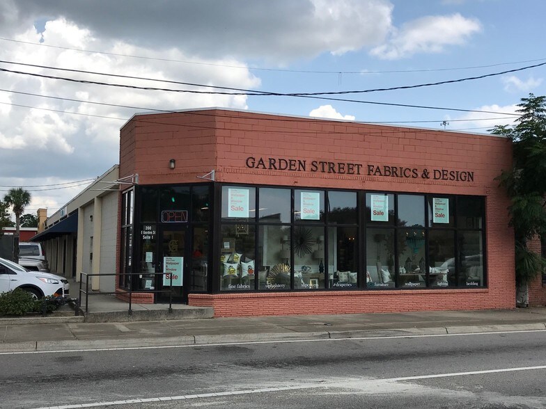 Primary Photo Of 200 E Garden St, Pensacola Freestanding For Lease