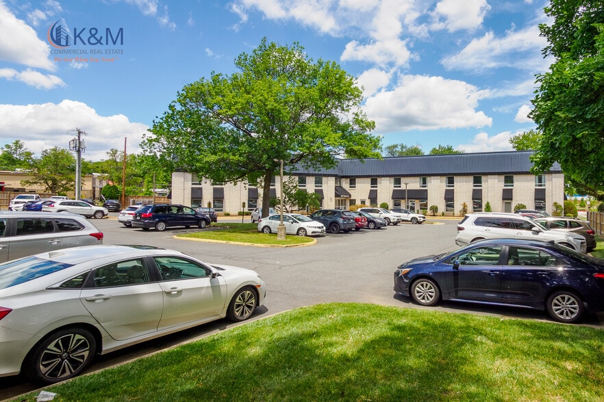 More Photos Of 3930 Walnut St, Fairfax Medical For Sale
