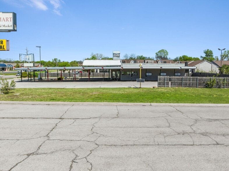 More Photos Of 3017 S 129th Ave, Tulsa Fast Food For Sale