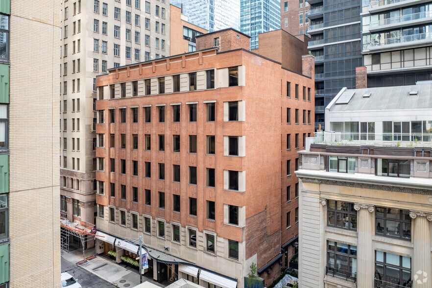 More Photos Of 67 Richmond St W, Toronto Office For Lease