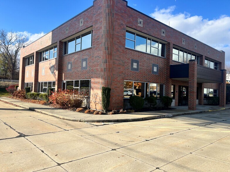Primary Photo Of 989-991 Waterman Ave, East Providence Office For Lease