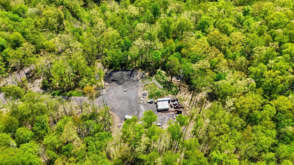 More Photos Of 51 Redder rd, Pine Bush Flex For Sale