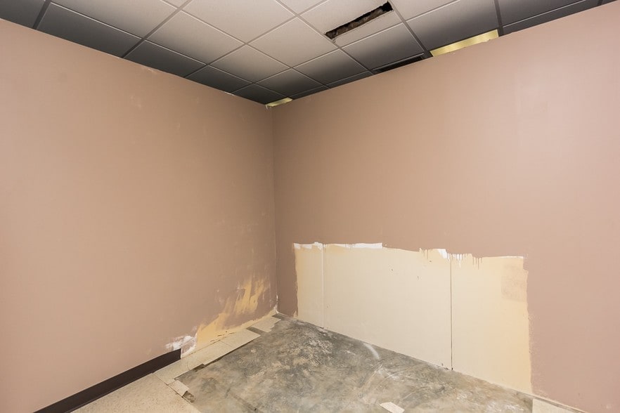 More Photos Of 133 E Main St, Youngsville General Retail For Lease
