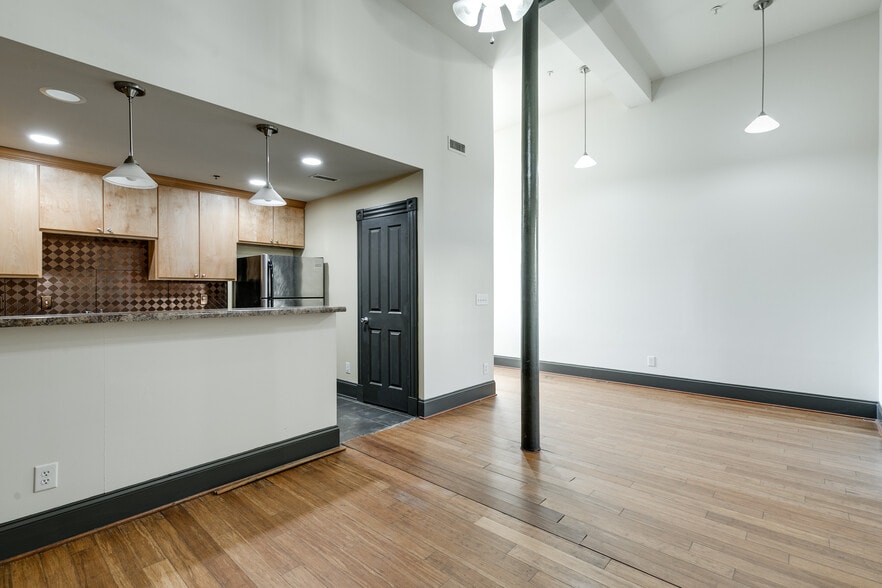More Photos Of 712 Grove Ave, Petersburg Apartments For Sale