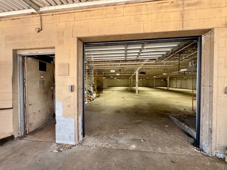 More Photos Of 1212 Lincoln Dr, High Point Manufacturing For Lease