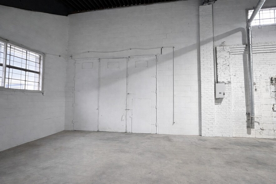 More Photos Of 48 Prospect St, Newmarket Warehouse For Sale