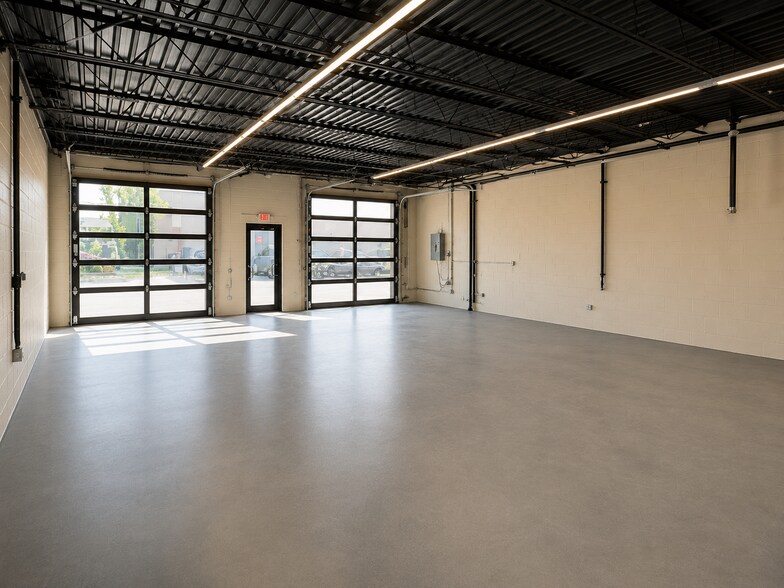 More Photos Of 32 Allen Blvd, Farmingdale Warehouse For Lease