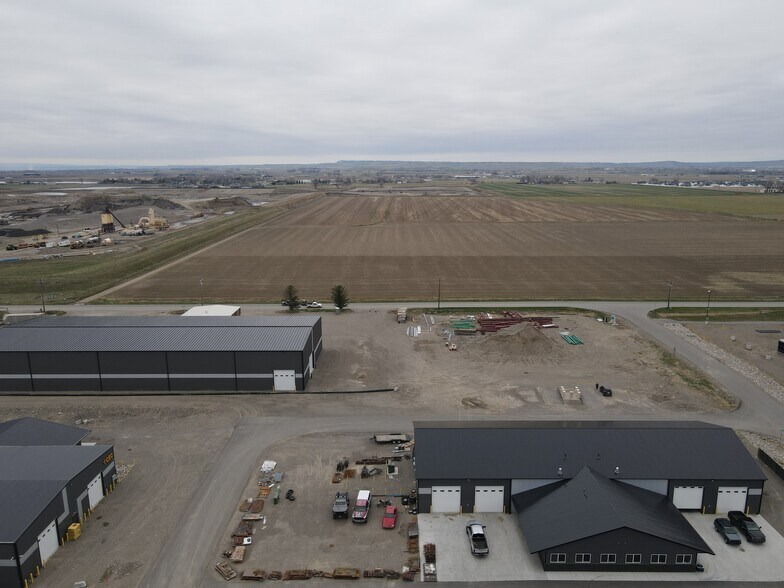 More Photos Of 2777 S 56th St W, Billings Warehouse For Lease