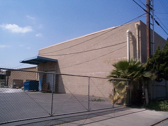 More Photos Of 14011 Gracebee Ave, Norwalk Manufacturing For Lease