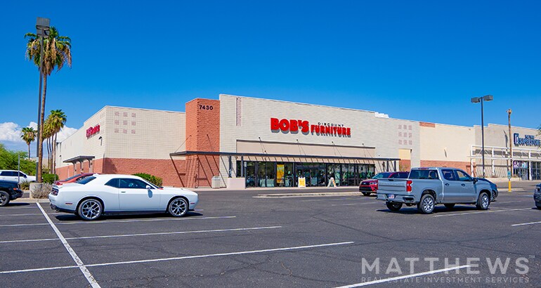 More Photos Of 7430 W Bell Rd, Glendale Department Store For Sale