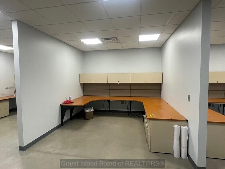 More Photos Of 4586 Gold Core Rd, Grand Island Light Manufacturing For Lease