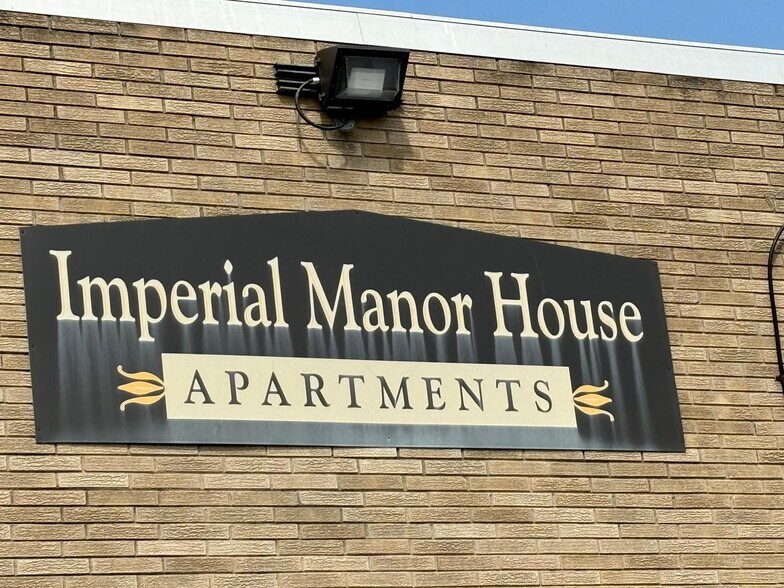 More Photos Of 23600-23650 W 7 Mile Rd, Detroit Apartments For Sale