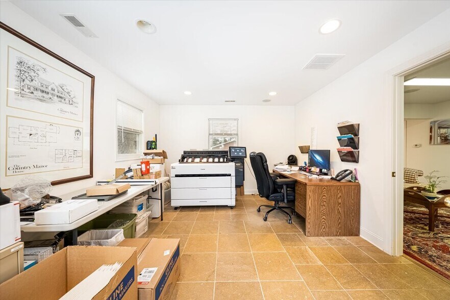 More Photos Of 611 Nursery Rd, Westminster Office For Sale