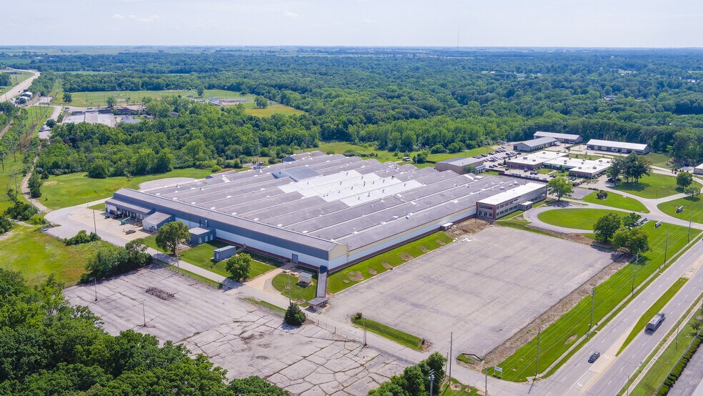 More Photos Of 625-707 W South Side Dr, Decatur Manufacturing For Sale