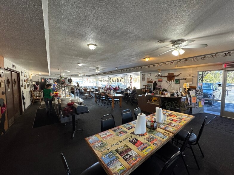 More Photos Of 16872 SE Highway 19, Cross City Hotel For Sale