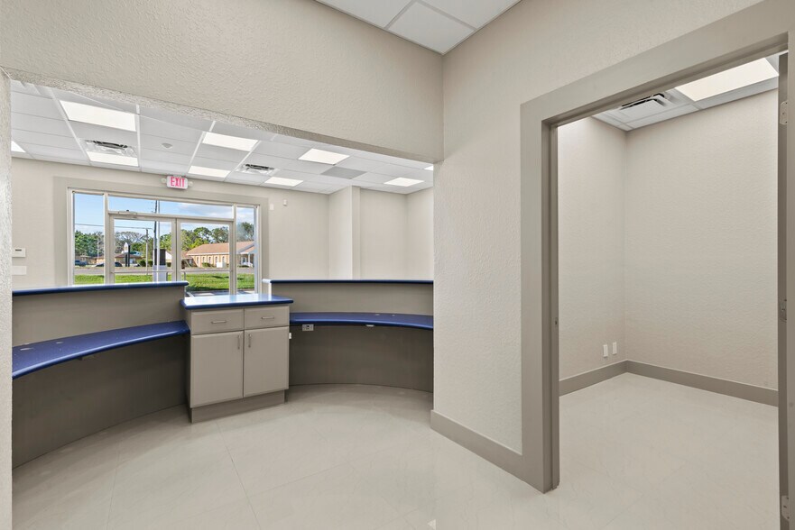 More Photos Of 431 N Kirkman Rd, Orlando Medical For Lease