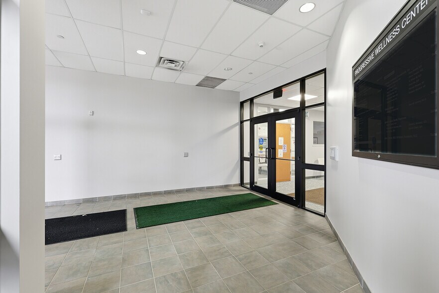 More Photos Of 7640 Sylvania Ave, Sylvania Medical For Lease
