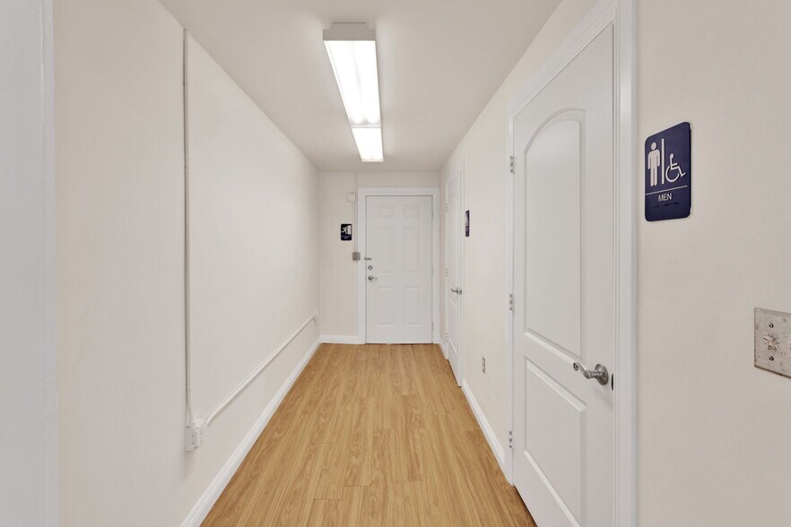 More Photos Of 943 W Holt Blvd, Ontario General Retail For Sale