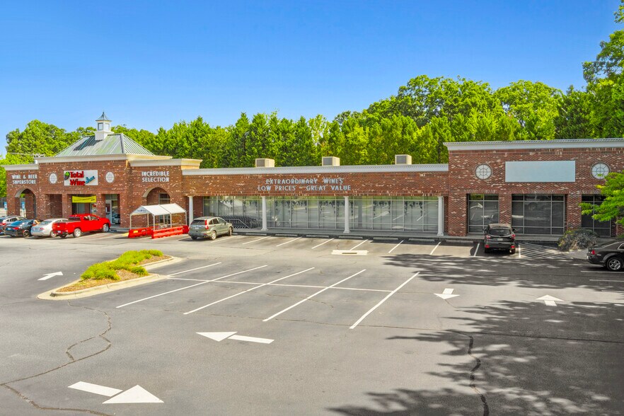 More Photos Of 2976 Battleground Ave, Greensboro Freestanding For Sale