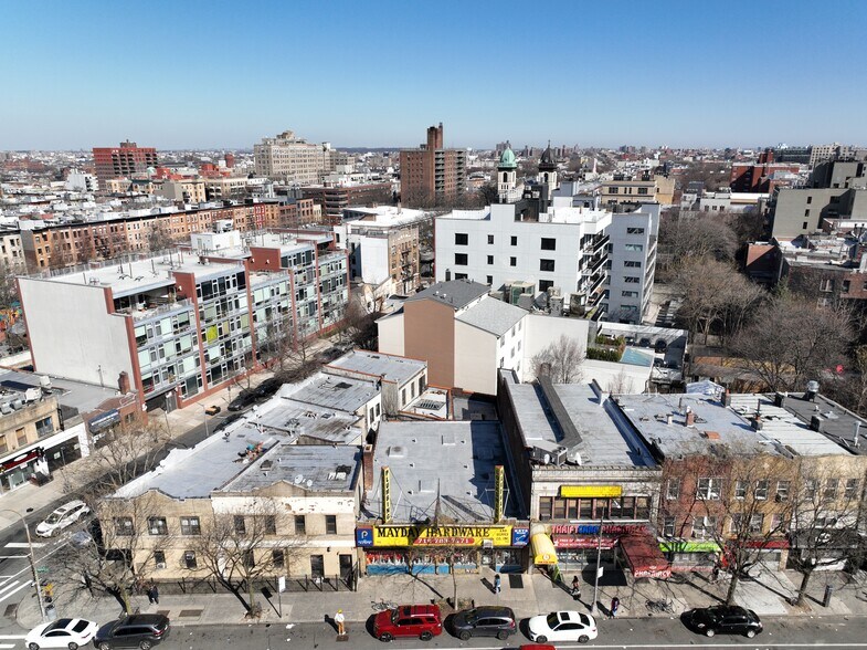 More Photos Of 755 Washington Ave, Brooklyn Service For Sale