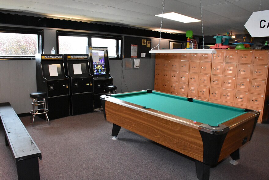 More Photos Of 11712 Hydetown Rd, Titusville Bowling Alley For Sale