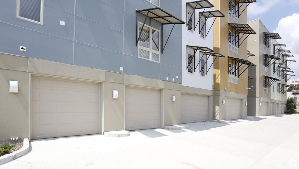More Photos Of 141 Napoleon St, Baton Rouge Multifamily For Sale