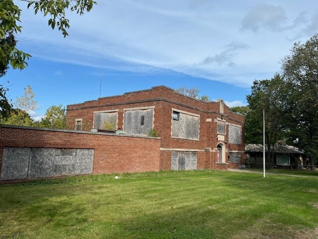 More Photos Of 574 S McAlister Ave, Waukegan Schools For Sale