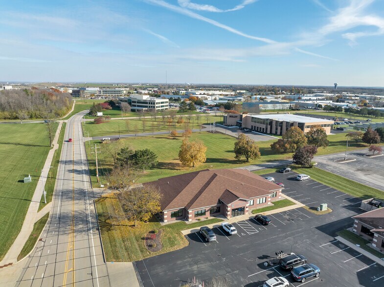 More Photos Of 2109 E Capitol Dr, Appleton Office For Lease