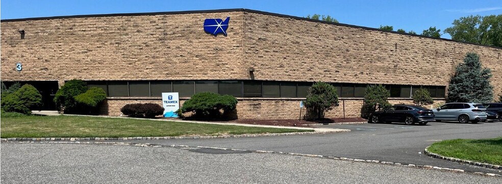 More Photos Of 3 Sperry Rd, Fairfield Distribution For Lease