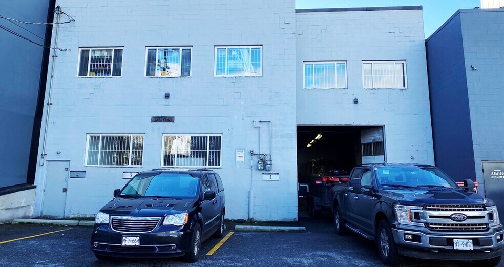 More Photos Of 15 W 6th Ave, Vancouver Showroom For Lease