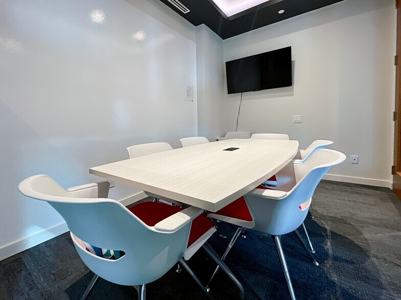 More Photos Of 4763-4789 Yonge St, Toronto Office For Lease