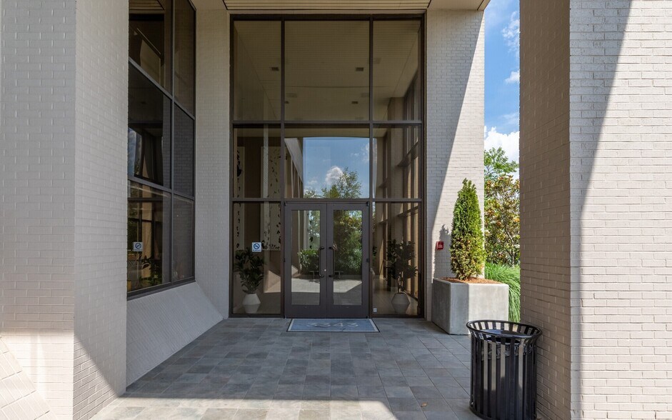 More Photos Of 3343 Perimeter Hill Dr, Nashville Office For Lease