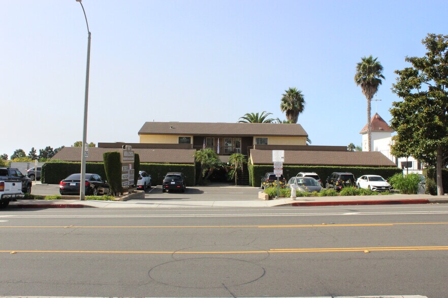 More Photos Of 3553 Camino Mira Costa, San Clemente Medical For Sale