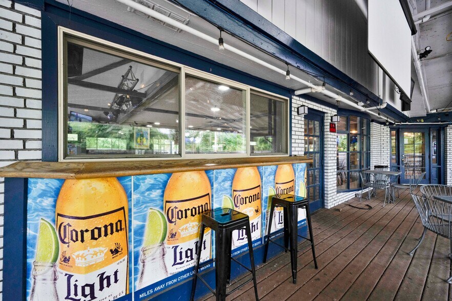 More Photos Of 287 N Elm St, Westfield Restaurant For Sale