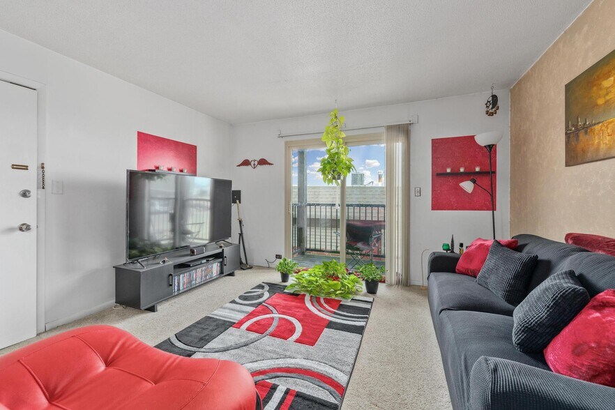 More Photos Of 103 E 7th Ave, South Hutchinson Apartments For Sale